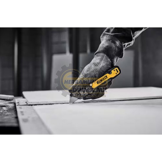 NAVAJA MULTIUSOS PLEGABLE Y ALMACENAMIENTO DE HOJAS DEWALT DWHT10992      